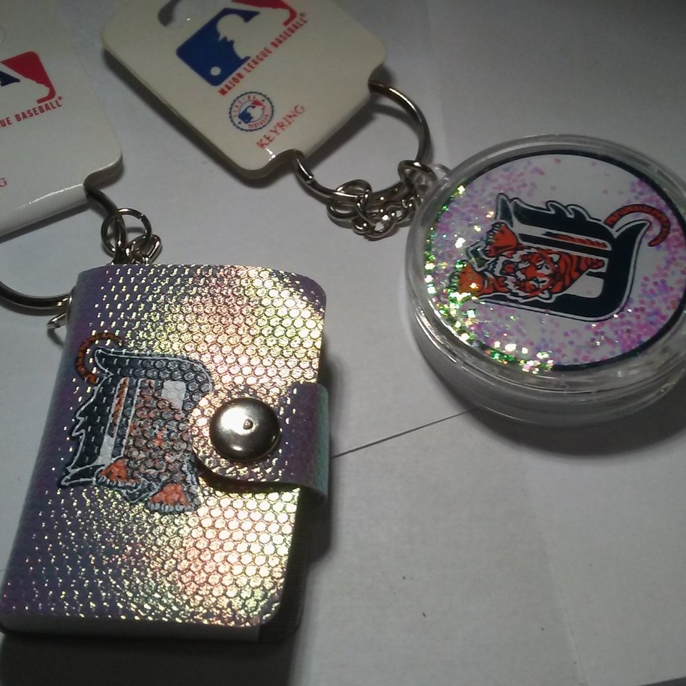 Detroit Tigers MBL Key Chains 2 styles Vintage Key ring base ball NWT